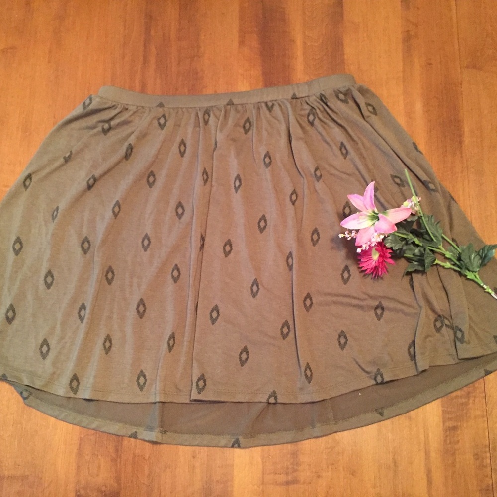 OLD NAVY Skirt- Olive Green Diamonds